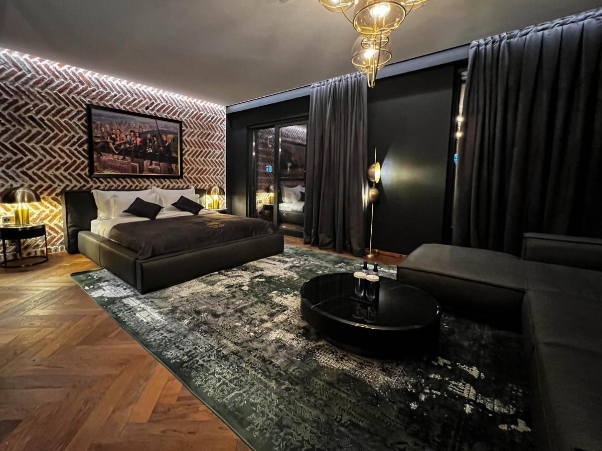 Hotel Mandarin Club House Batumi Esterno foto