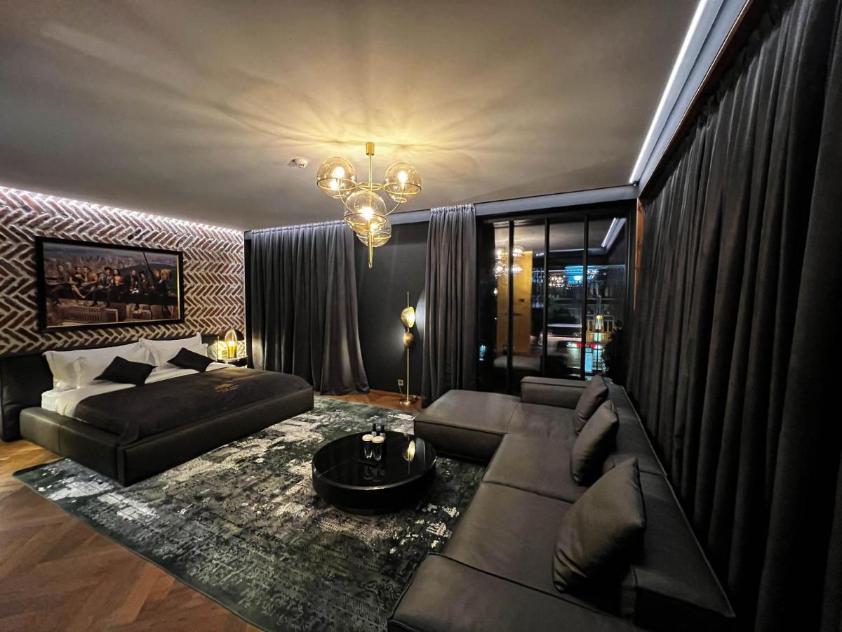 Hotel Mandarin Club House Batumi Esterno foto