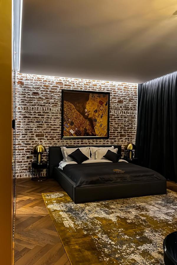 Hotel Mandarin Club House Batumi Esterno foto