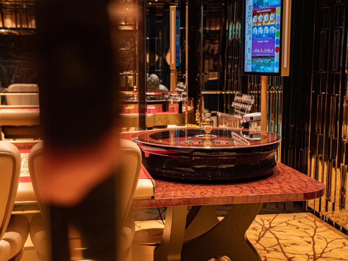 Hotel Mandarin Club House Batumi Esterno foto