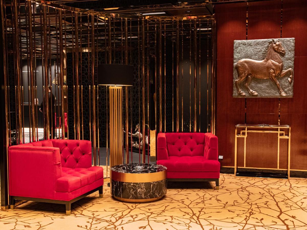 Hotel Mandarin Club House Batumi Esterno foto
